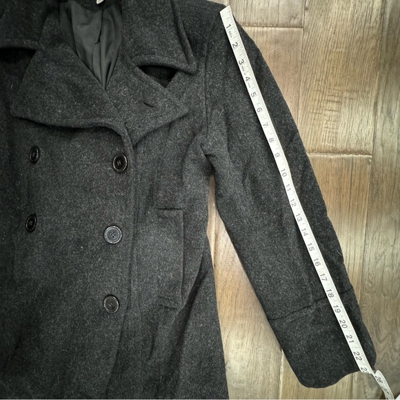 Smart Set Trench Coat - Picture 10 of 11